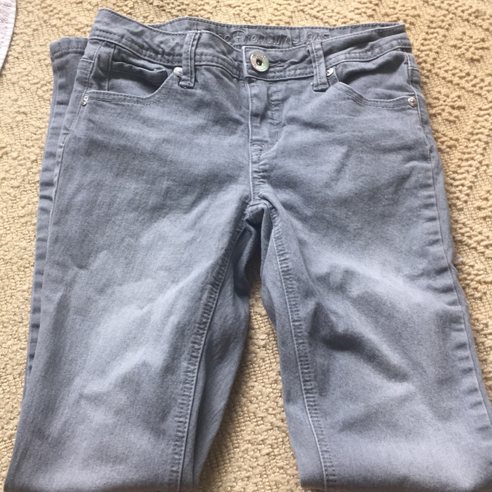 grey skinny jeans